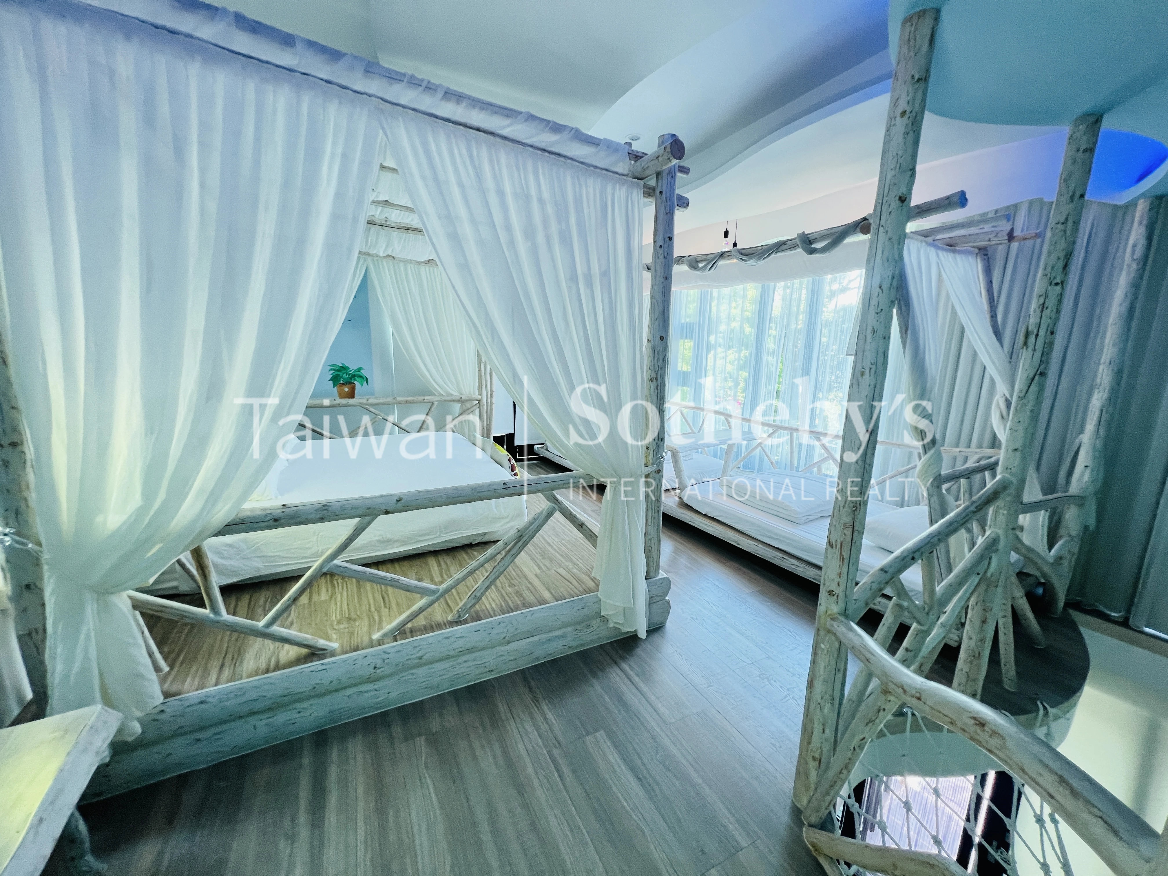 ObjectsPhoto27