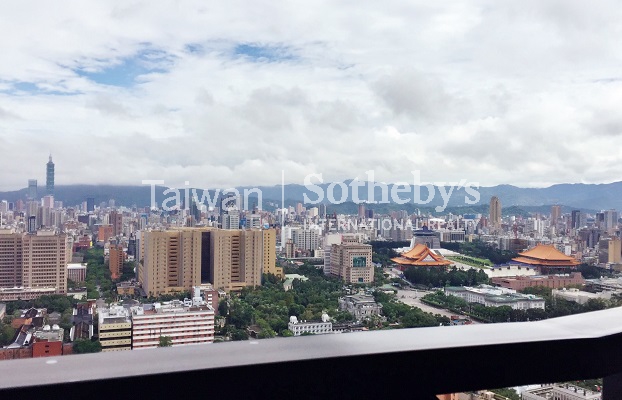 揚昇君臨景觀鋼骨高樓