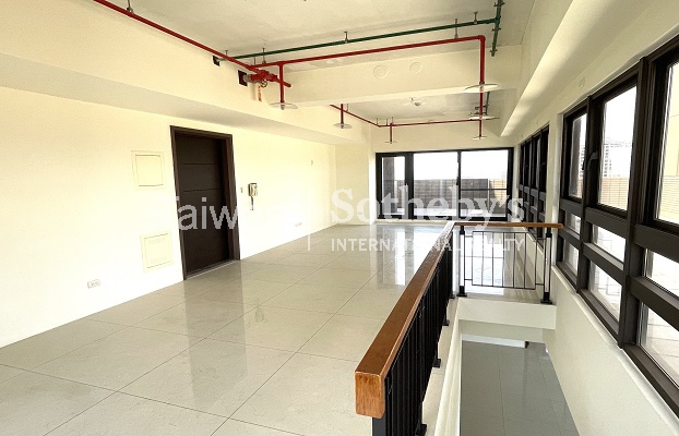 永鼎帝京層峰樓中樓A1室內照