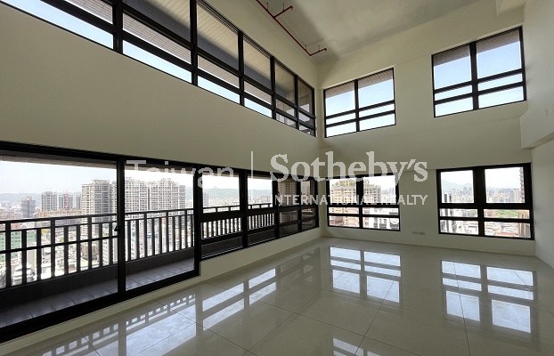 永鼎帝京層峰河景樓中樓C棟室內照