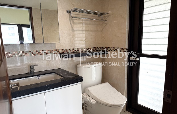 明德陽明書院挑高景觀樓中樓盥洗空間