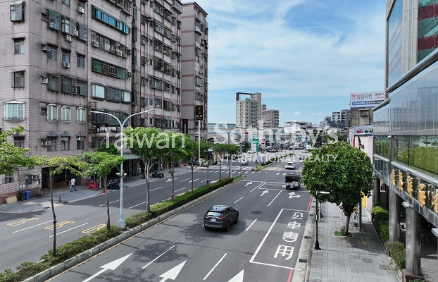 土城中華路汽車旅館1220坪捷運乙工現場實景