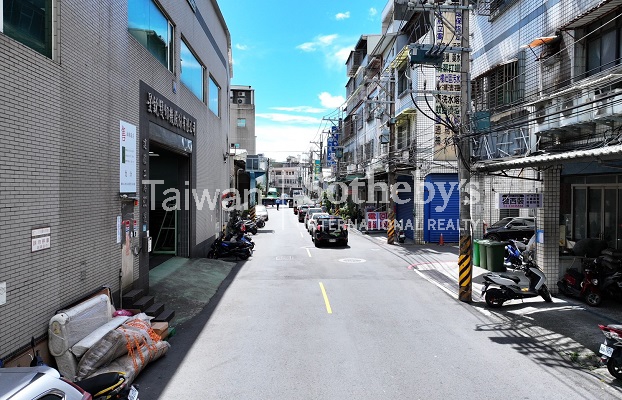 新莊輔大好市多旁乙工671坪附廠房周邊環境