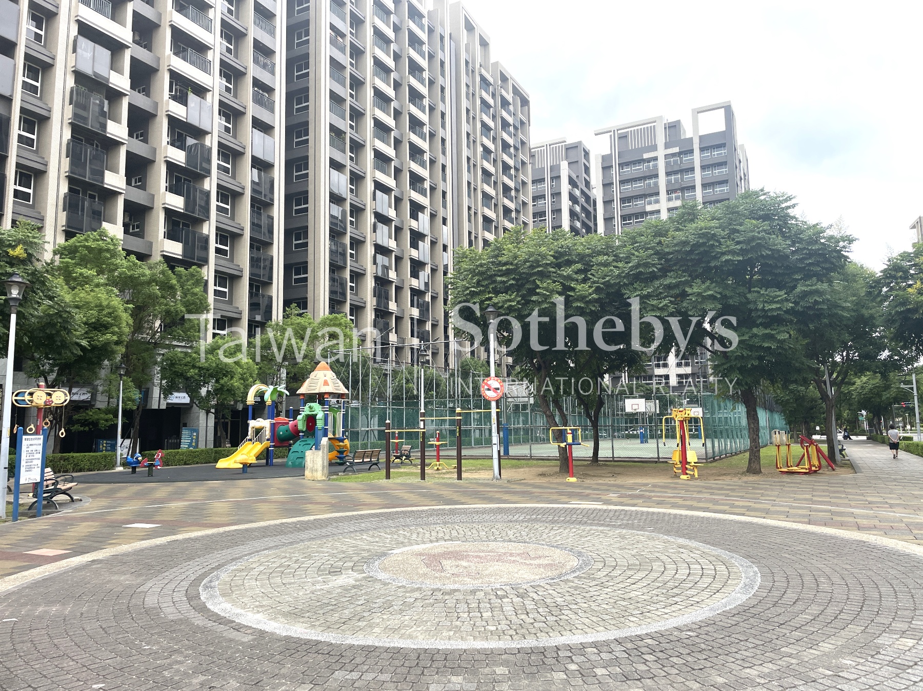 新樹路超級城市黃金店住樓中樓周邊環境