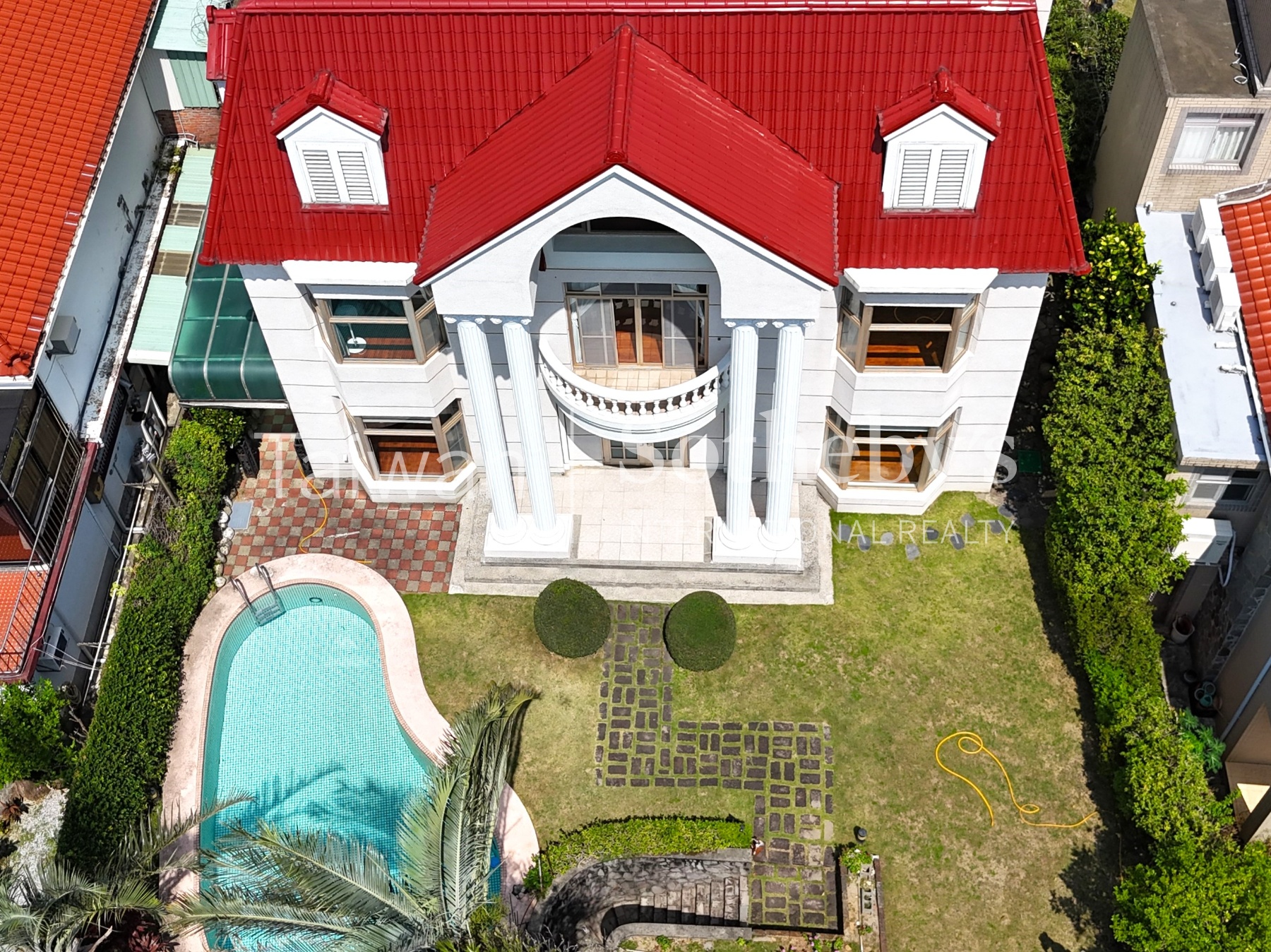 紅頂山城景觀別墅建物外觀