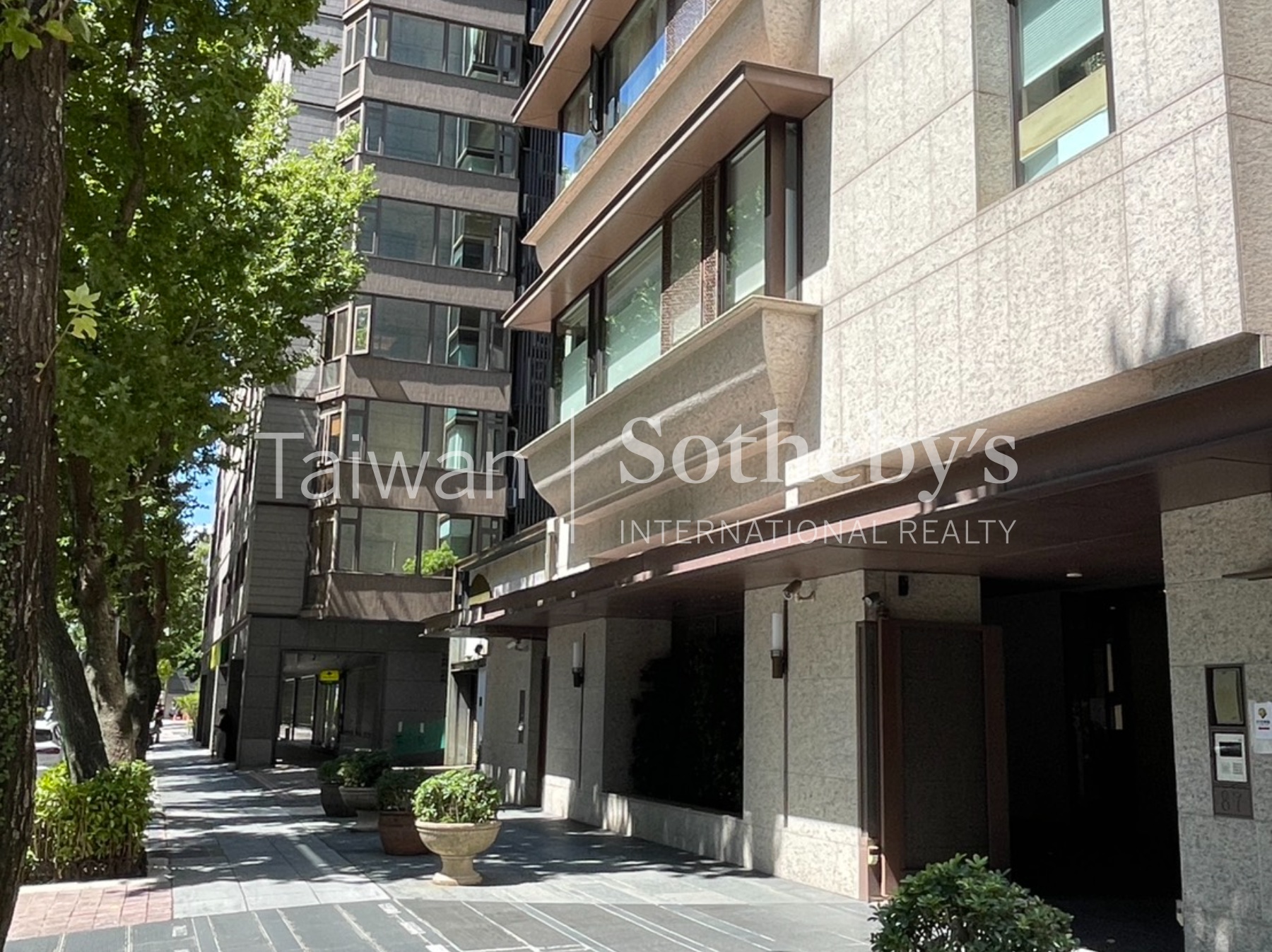 仁愛綠意景觀美宅建物外觀