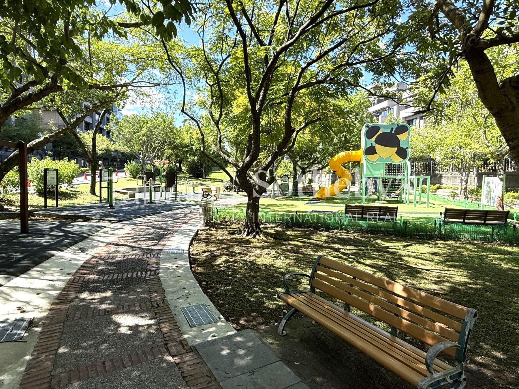 內湖四期公園電梯別墅周邊環境