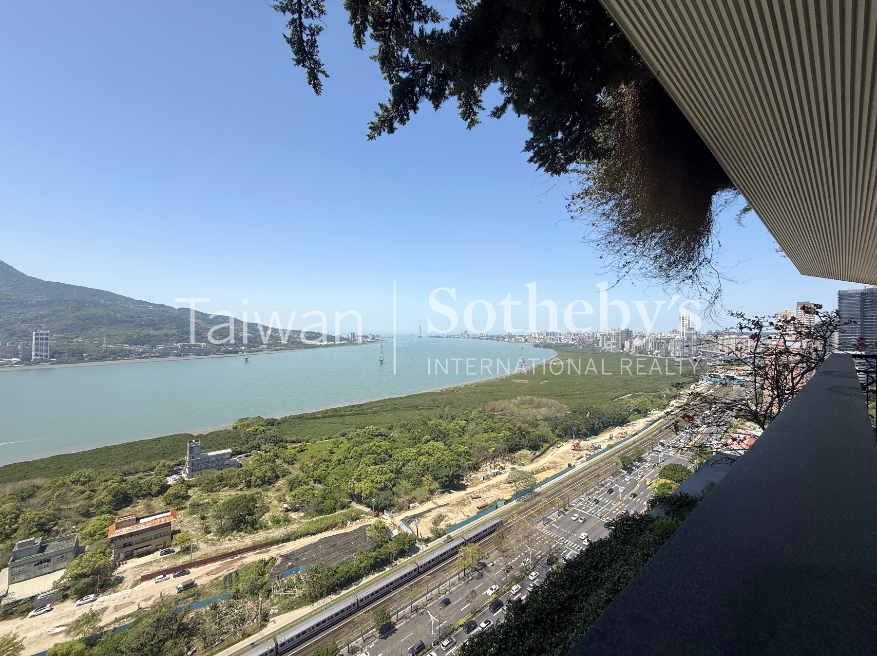 頤海大院 24 樓山河海景絕美戶景觀照