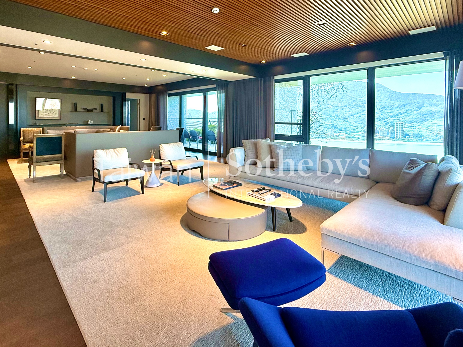 頤海大院 24 樓山河海景絕美戶室內照