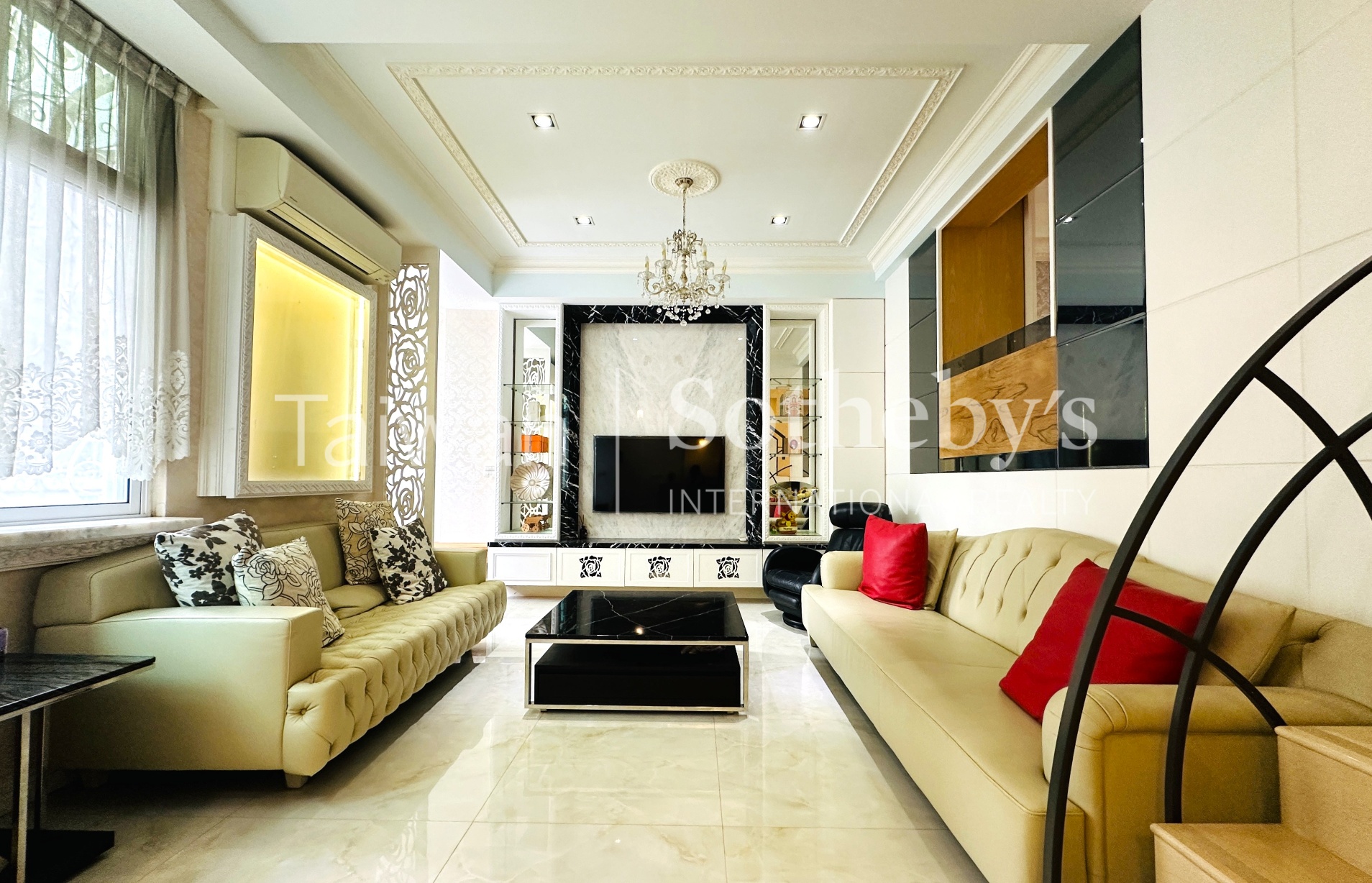 玉成公園大別墅室內照