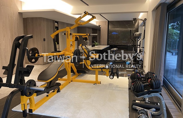 華城獨棟雲海電梯美墅室內照