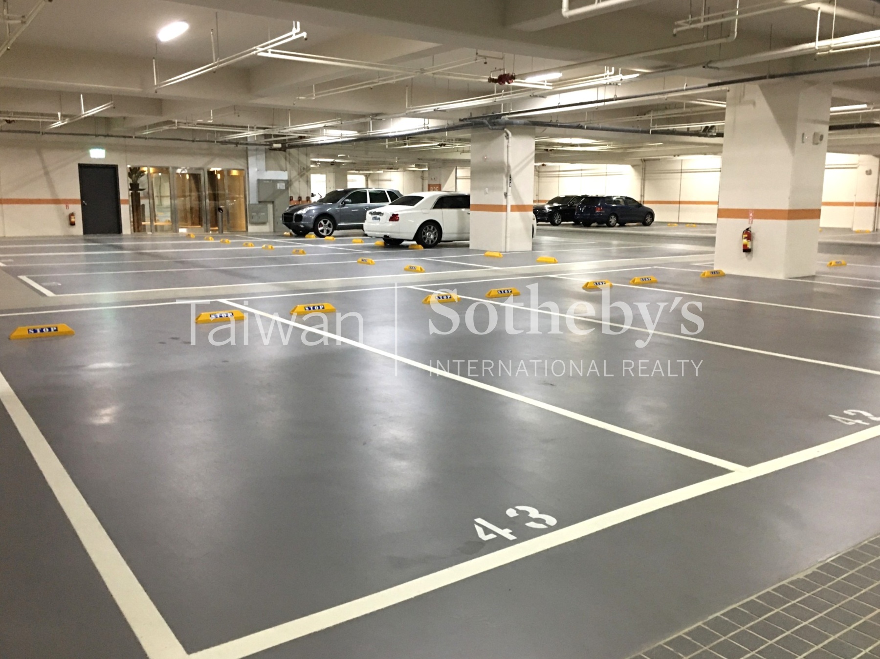 士林官邸AAA級商辦停車空間