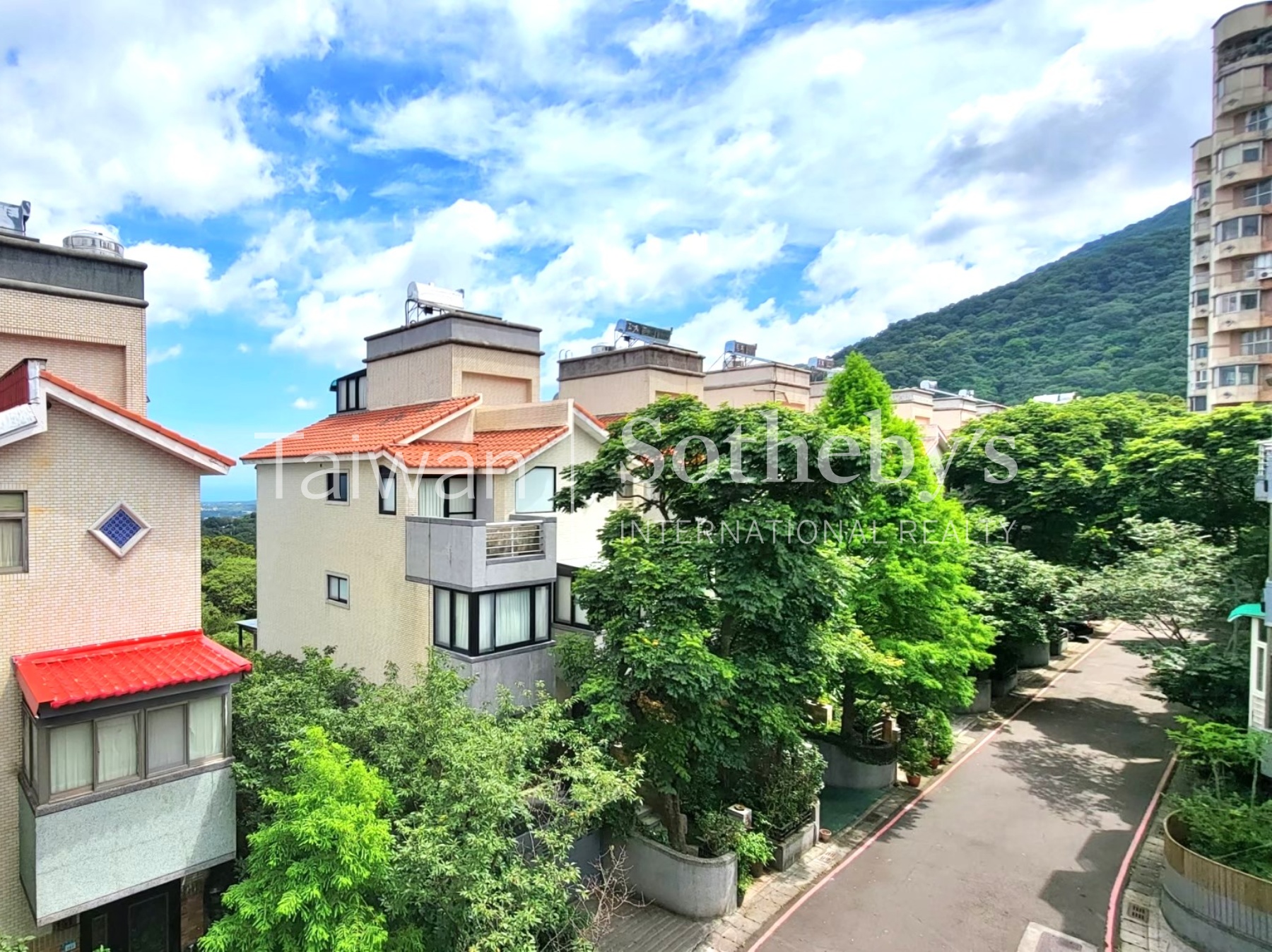 翠山居獨棟花園別墅現場實景