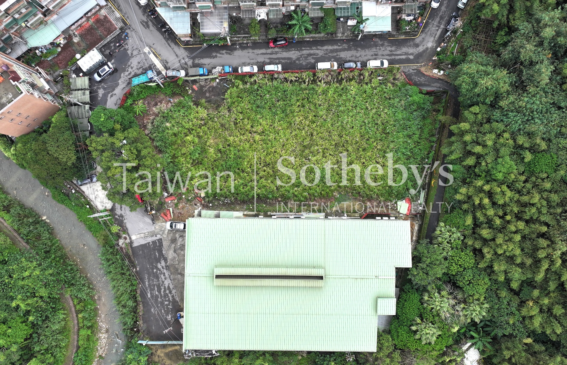 龜山漂亮大面寬丁建基地超值二字頭建物外觀