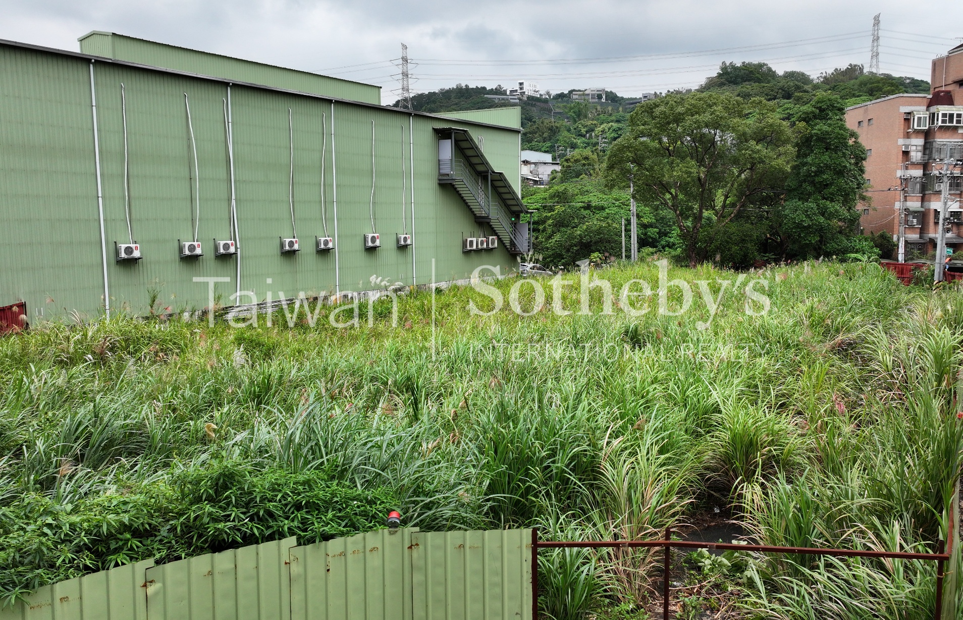龜山漂亮大面寬丁建基地超值二字頭現場實景